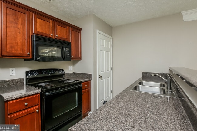 Building Photo - 4035 Riverside Pkwy