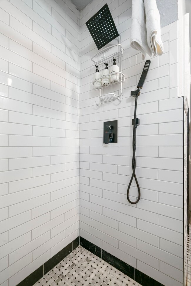 Building Photo - 1919 Rosenberg St