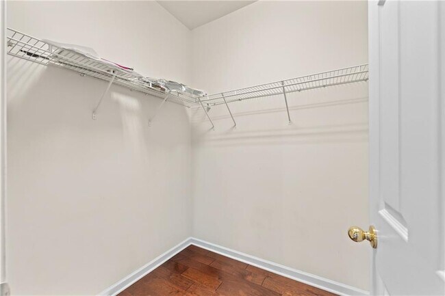 Building Photo - 11200 Brunson Dr