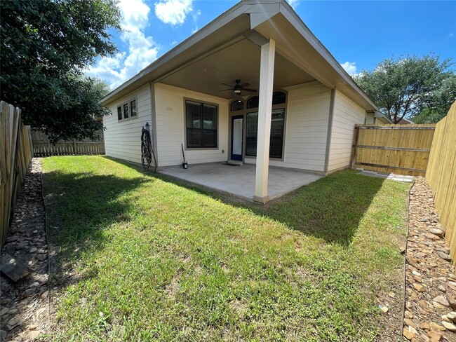 Building Photo - 951 Oak Terrace Dr