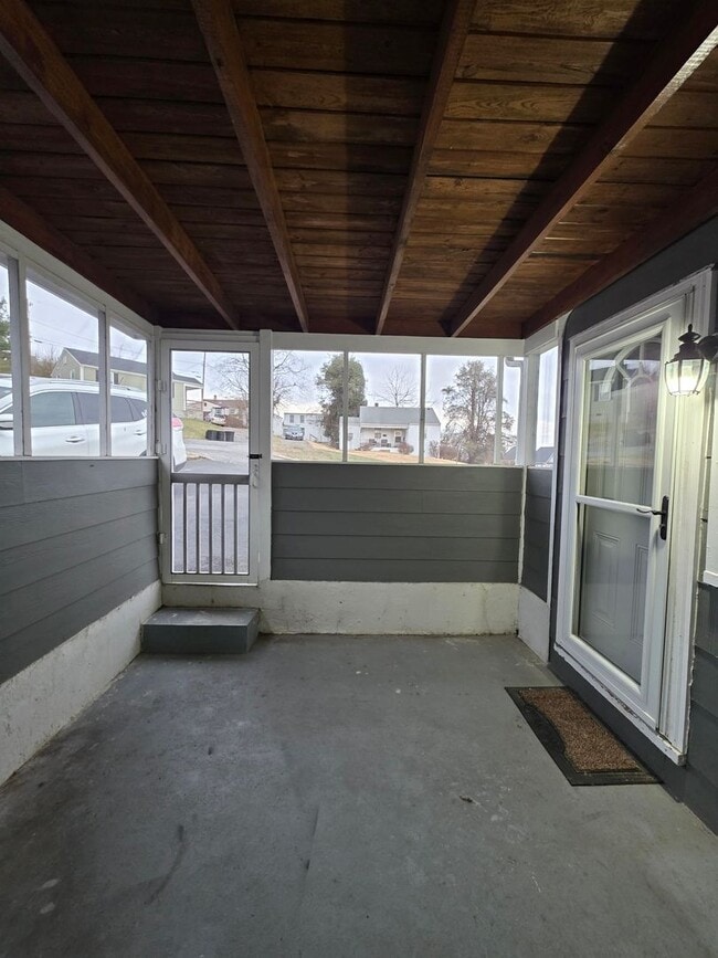 Building Photo - 116 Sixth Avenue