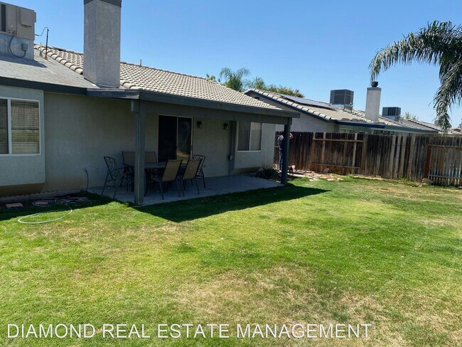 Building Photo - 3 br, 2 bath House - 300 SHERMAN PEAK DR.