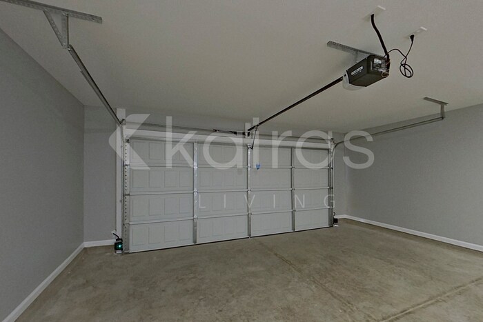 Building Photo - 342 Angela St