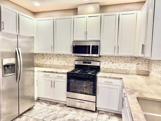 Building Photo - 2452 Daybreak Ct