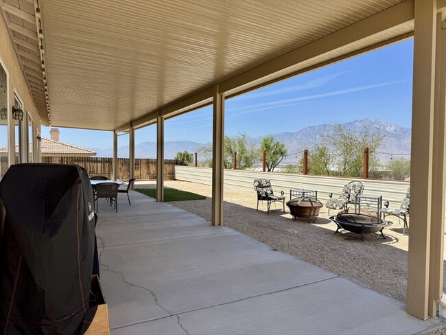 Building Photo - 13697 Mountain Top Dr