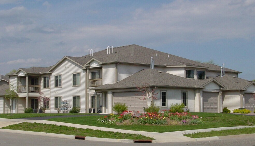 Condo Style apartments - 2825 Northridge Dr