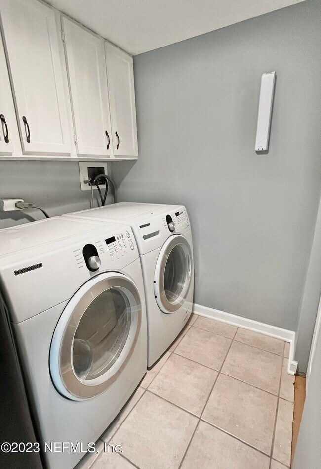 Building Photo - 8797 Como Lake Dr