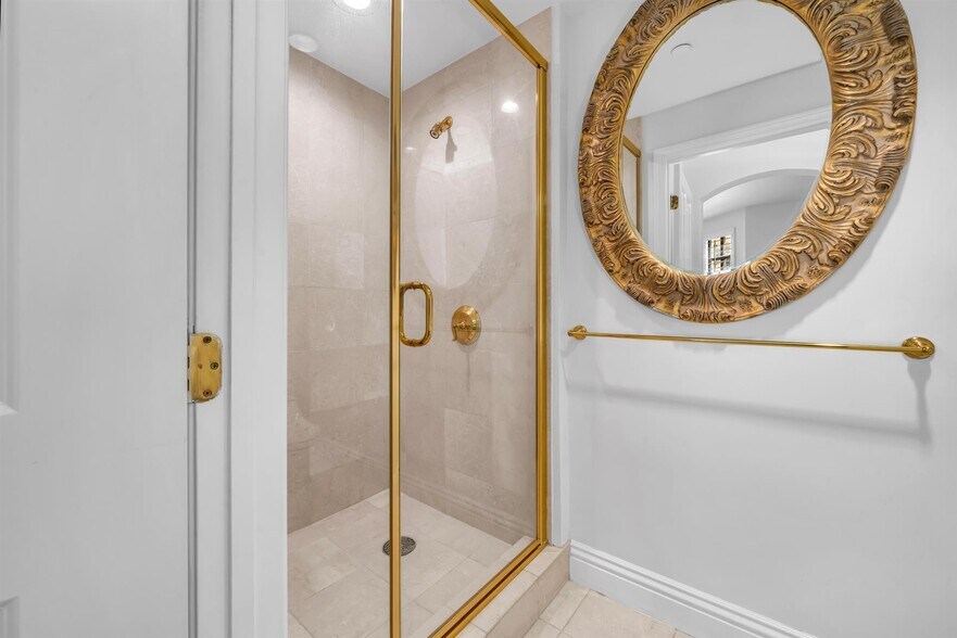 Building Photo - 11847 Gorham Ave