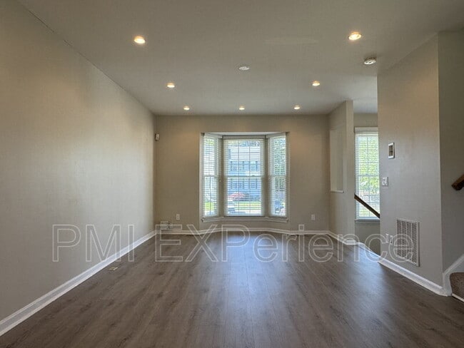 Building Photo - 11303 Golden Eagle Pl