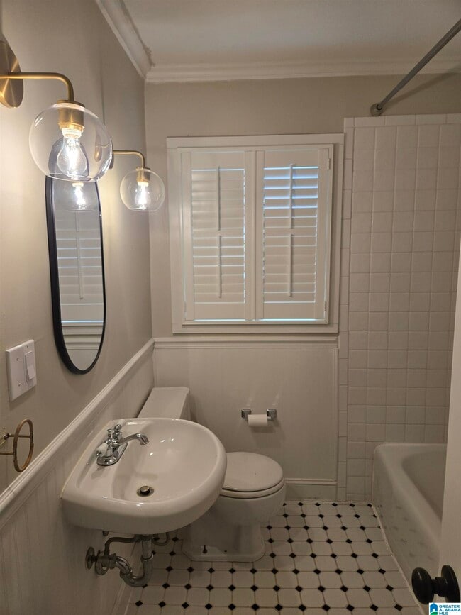 Building Photo - 109 Knoll Crest Dr