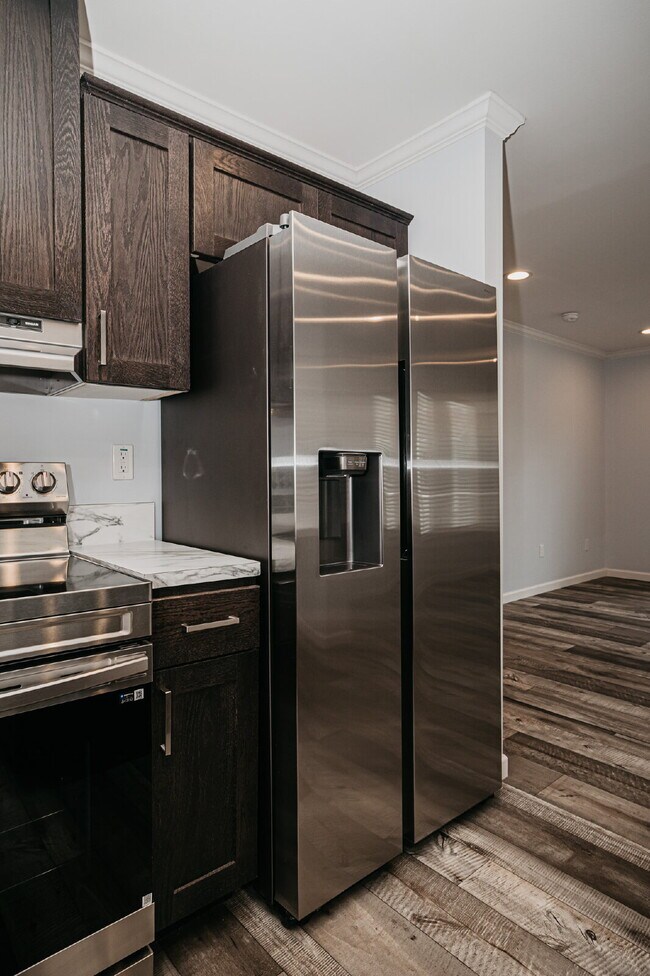 Building Photo - Inviting 3 bed, 2 bath Mount Pleasant rental