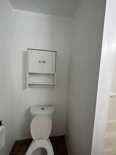 Building Photo - 10418 El Rancho Dr