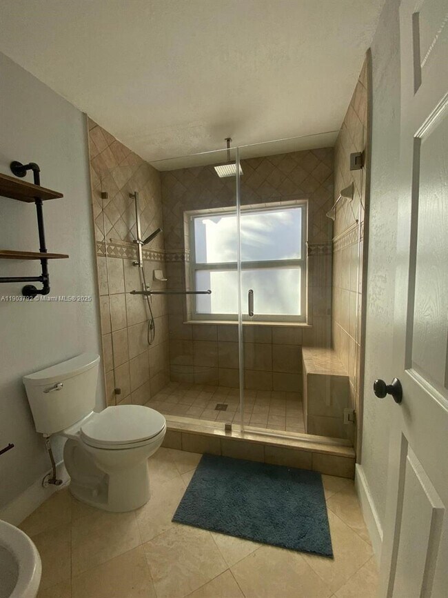 Building Photo - 7830 SW 161st Pl