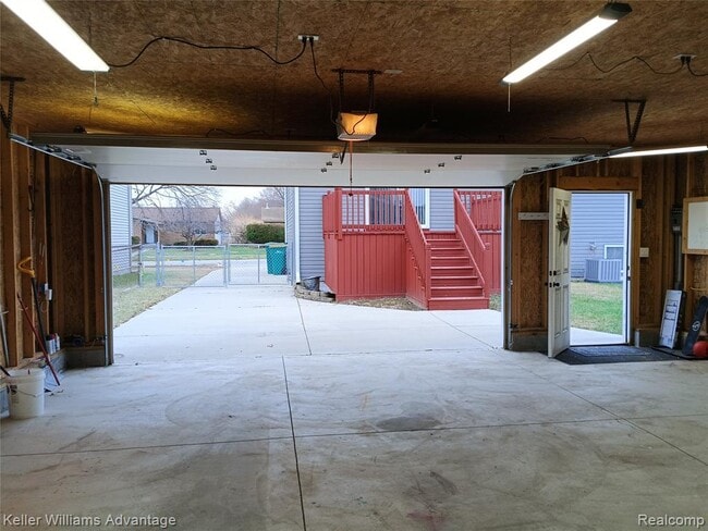 Building Photo - 15730 Anthony St