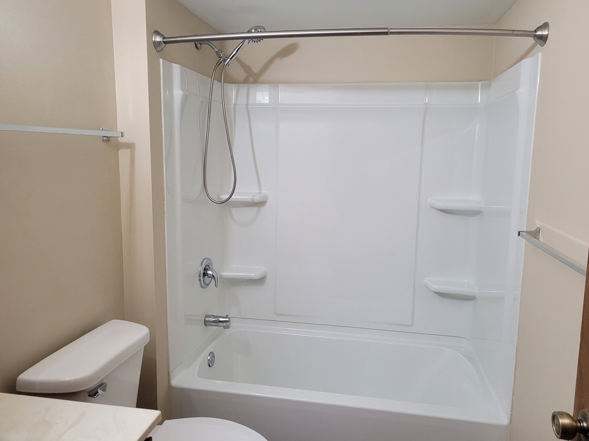 Building Photo - 2022 Sylvan Way