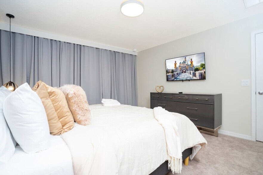 Building Photo - 7316 Oakmoss Loop