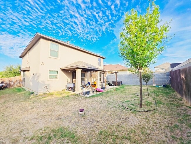 Building Photo - 1408 Calaveras Ct