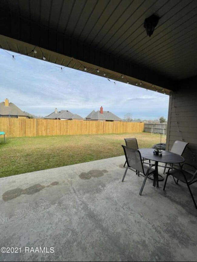 Building Photo - 416 Blackwater River Dr