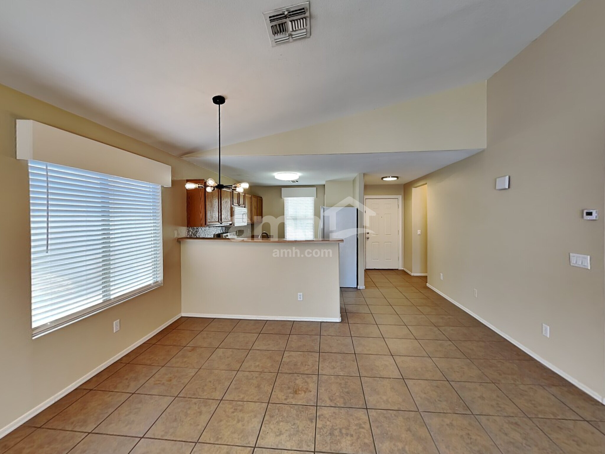 Building Photo - 16425 N 113th Dr