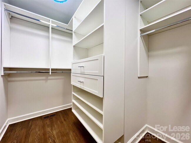 Building Photo - 6414 Greencove Dr
