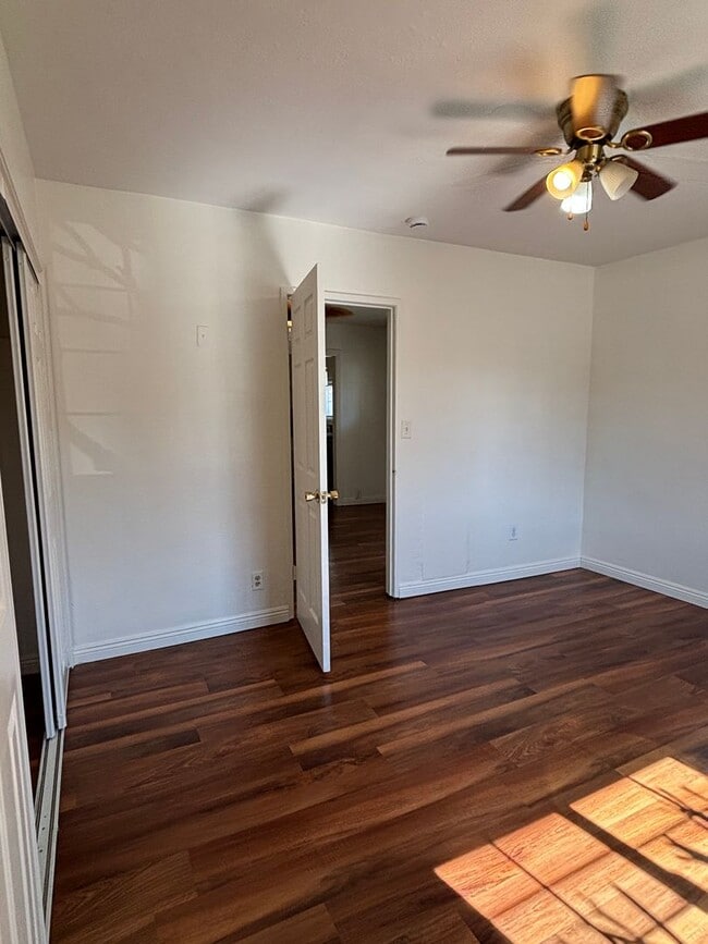 Building Photo - MARKETING SPECIAL!! $500 OFF SECOND MONTHS RENT - Bright & Spacious 2-Bedroom Home with Private P...