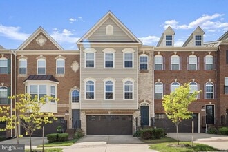 Building Photo - 15305 Kettlebaston Ln