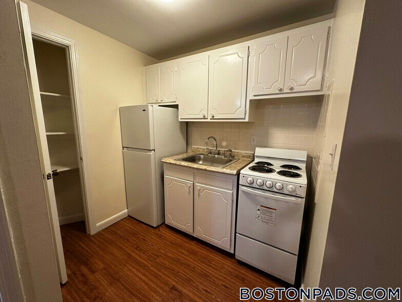 Building Photo - 1315 Commonwealth Ave