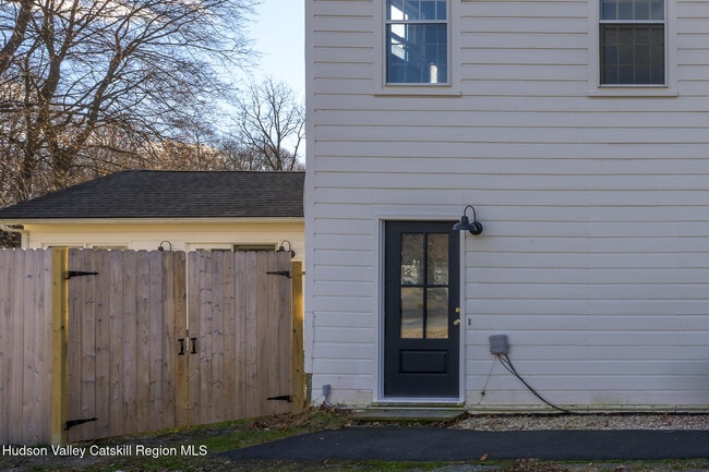 Building Photo - 1 William St