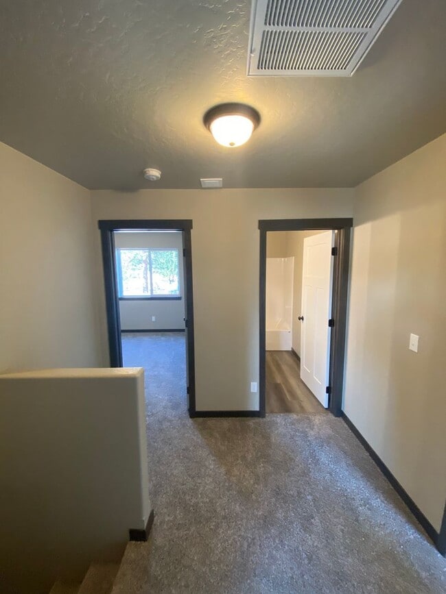 Building Photo - New home on 8th Avenue in Spirit Lake