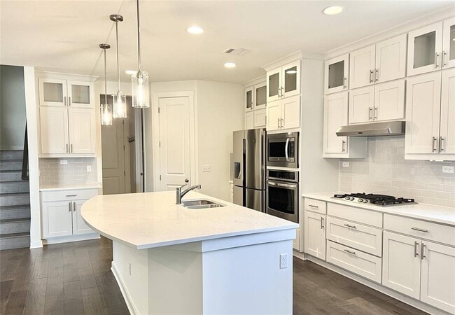 Building Photo - 245 Orchard Park Dr