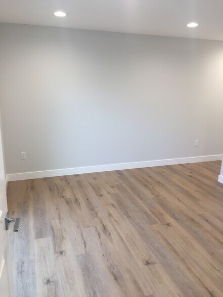 Building Photo - 6431 Gentry Ave