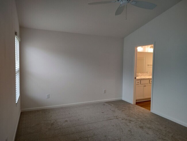 Building Photo - SHOWING as of 6/1/2025 Patio Villas in Del...