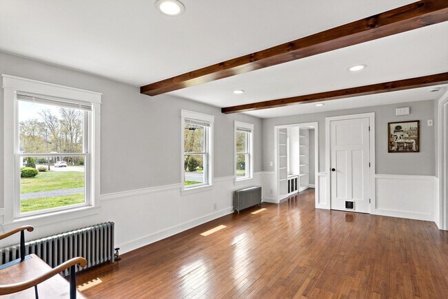 Building Photo - 539 Maple Ave