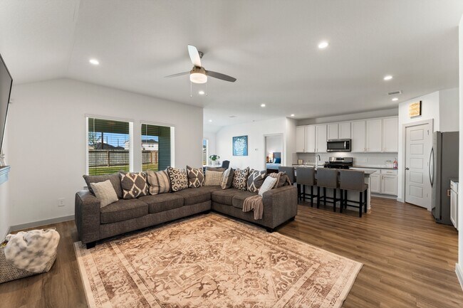 Building Photo - 1007 Cotswold Ct