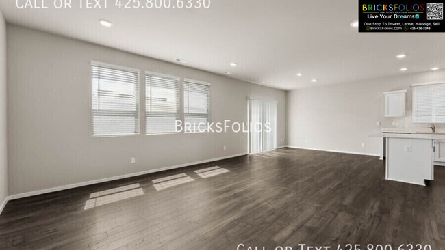 Building Photo - Welcome home to The Berkshire in the heart of Port Orchard