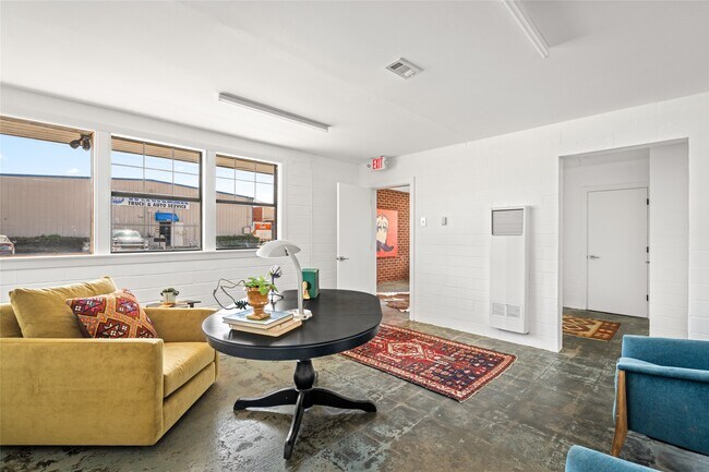 Building Photo - 5975 Armour Dr