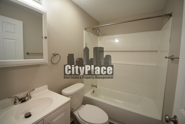 Building Photo - 1712 Arley Dr