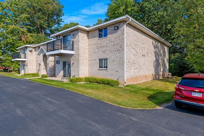 Building Photo - Wintergreen