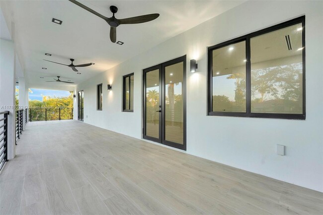 Building Photo - 6401 SW 84th St
