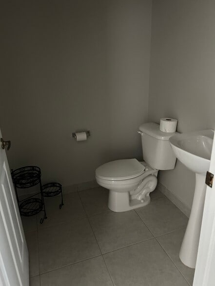 Building Photo - 637 Tangelo Cir SW