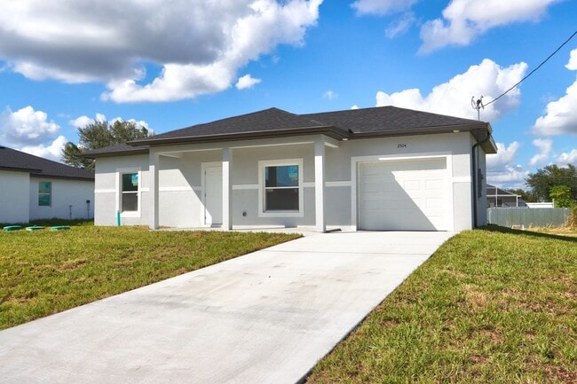Building Photo - Brand new Custom 1/1/1-SW LEHIGH ACRES