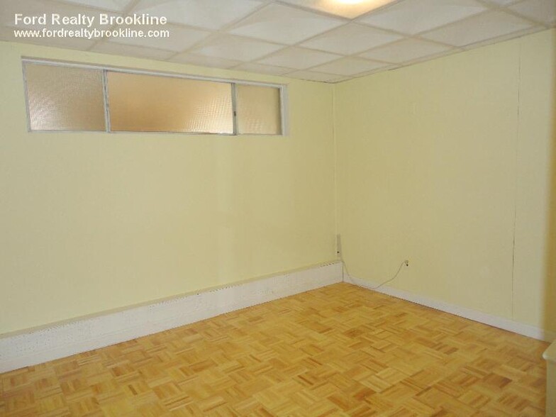 Building Photo - 123 Sewall Ave