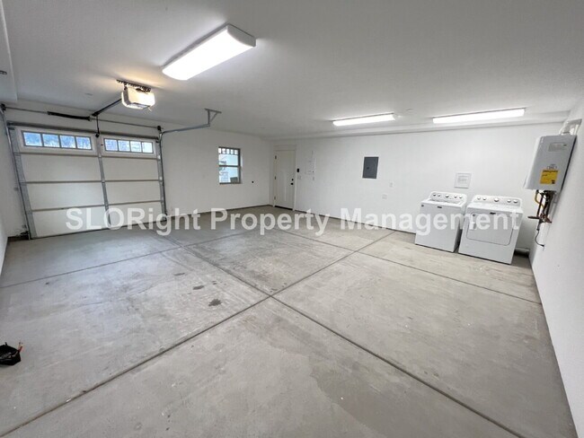 Building Photo - AVAILABLE SEPTEMBER - Downtown SLO Studio with Rooftop Deck