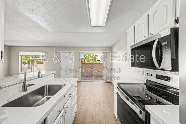 Building Photo - 17009 E Calle Del Oro