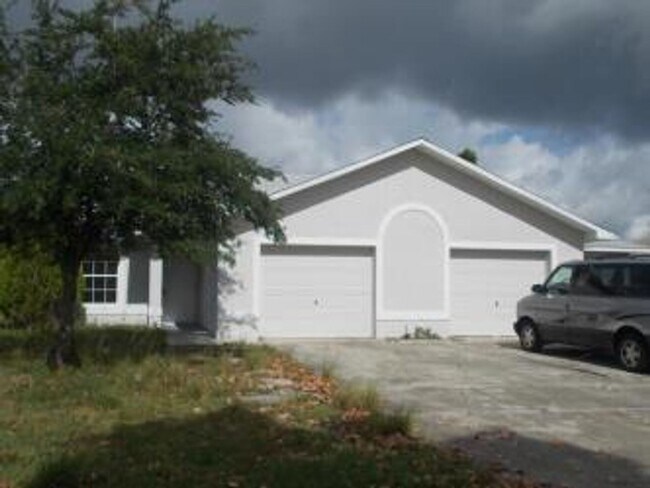 Primary Photo - 1212 SE 24th Ave
