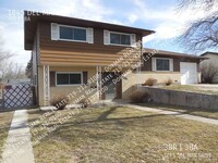 Building Photo - 1845 Del Mar Dr