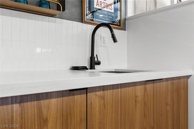 Building Photo - 1607 Pawnee Dr