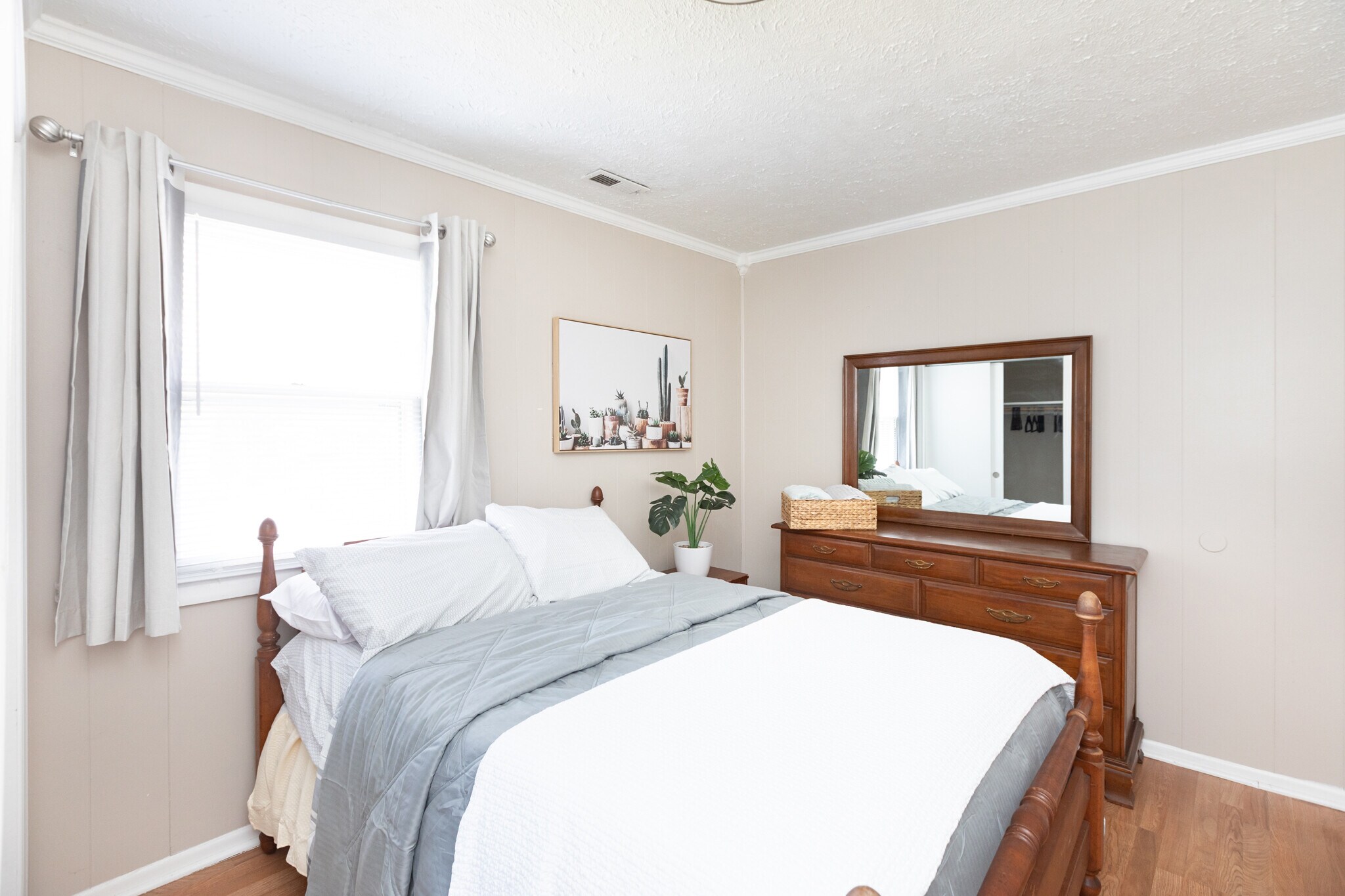 Building Photo - 6012 Old Coach Rd