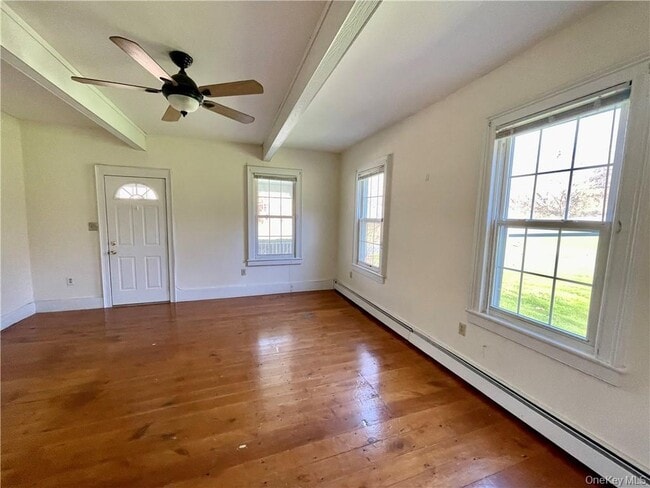 Building Photo - 17 Ribbecke Hill Rd