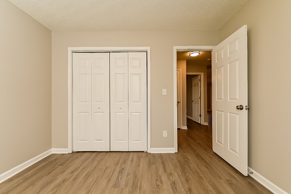 Building Photo - 604 Fieldcrest Dr